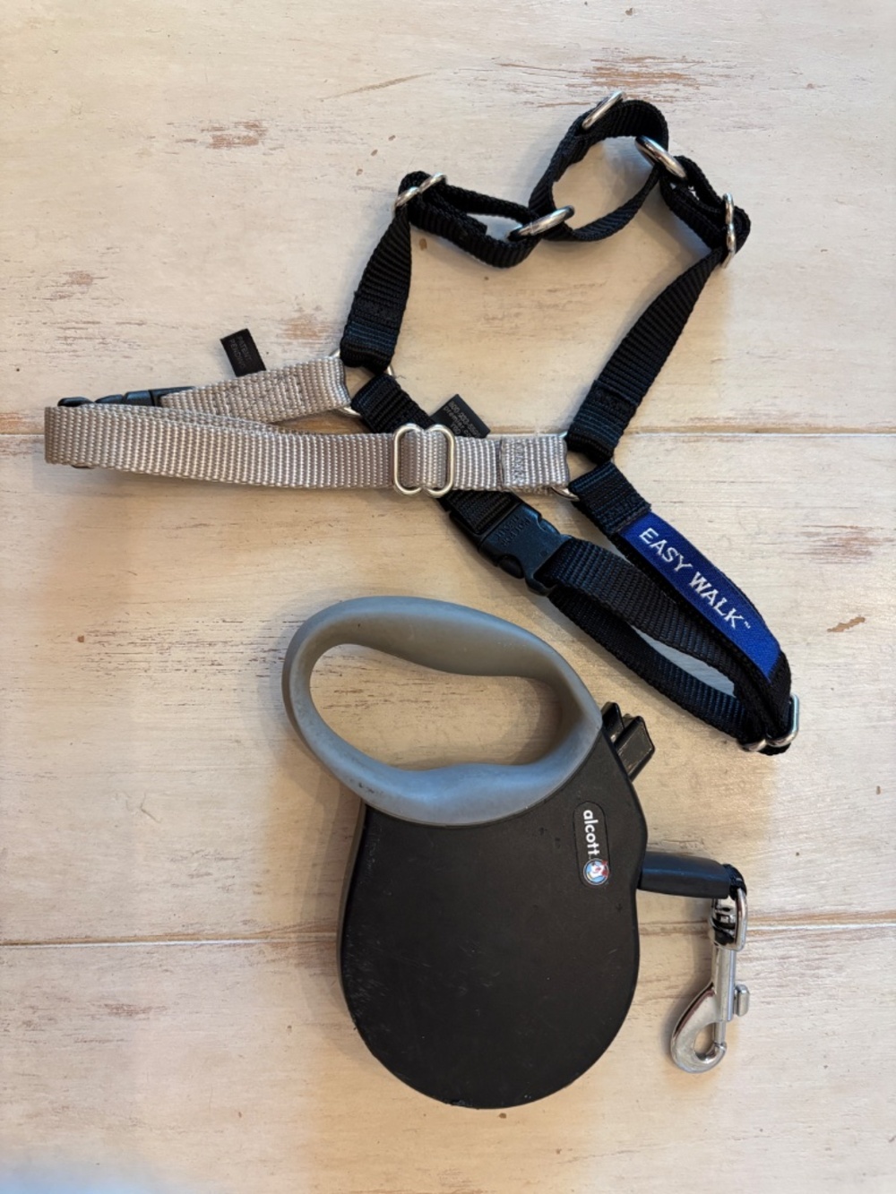 Easy Walk Pet-Dog Harness Small and Retractable Leash for Small Dog